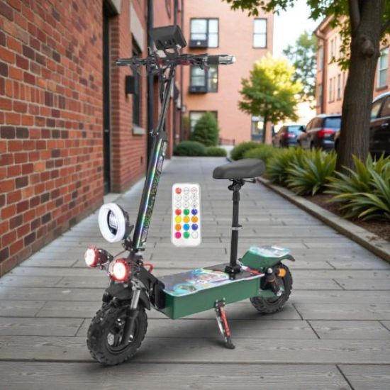 صورة سكوتر T05 الكهربائي 2000 واط – تصميم رياضي مع إضاءة قابلة للتخصيص